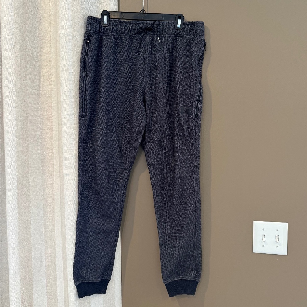 Under Armour Men's Charcoal Gray Joggers, Size Large
